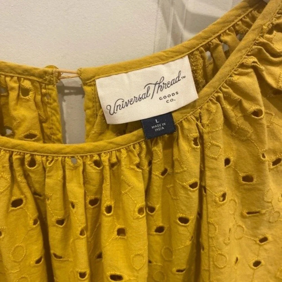 Universal thread eyelet short sleeve blouse sz Large - Picture 7 of 10